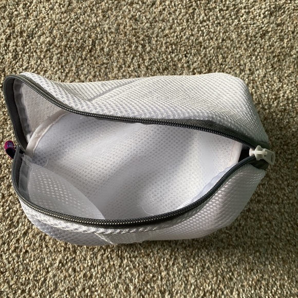 Bra Laundry Bag - Picture 4 of 4